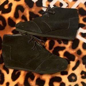 Girls TOMS suede bootie wedges